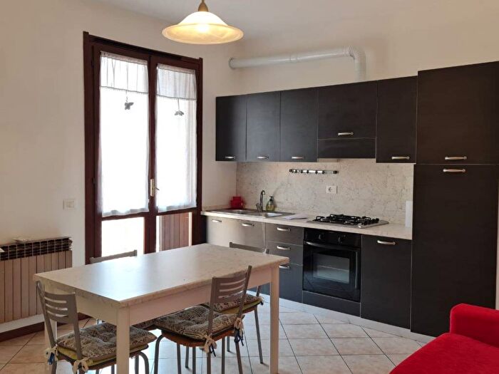 Appartamento trilocale in affitto in Centro, Esine