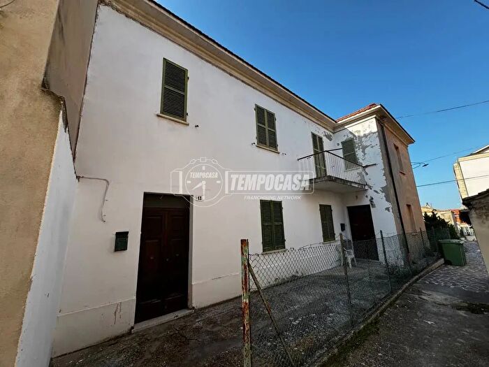 Casa quadrilocale in vendita in Via Pantaleone Rapino, Chieti