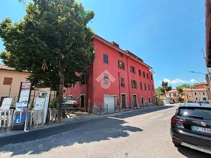 Appartamento quadrilocale in vendita in Corso Cesare Battisti, Subiaco