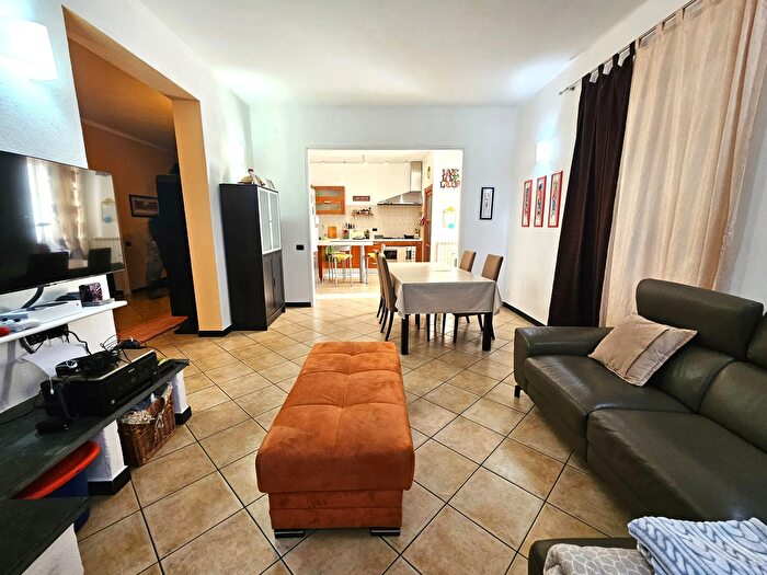 Casa con 6 locali in vendita in Via San Francesco, Sarzana