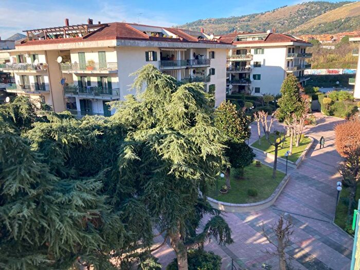 Appartamento trilocale in affitto in Via Maria Gaetana Agnesi, Petrarelle, Caserta