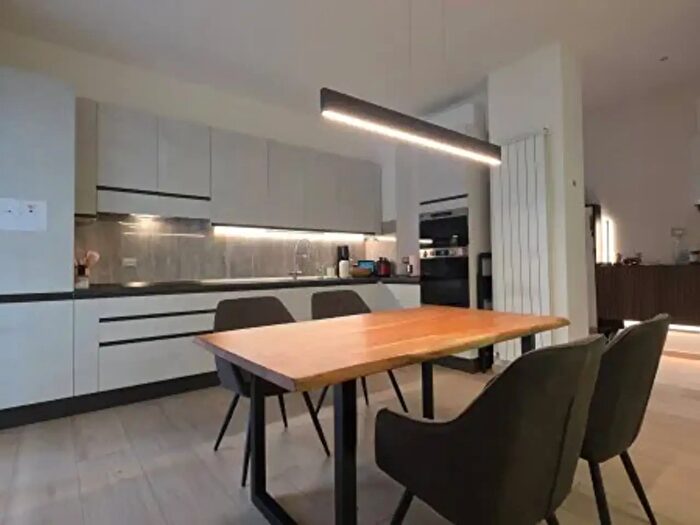 Appartamento quadrilocale in vendita in Via Grado, Cremona