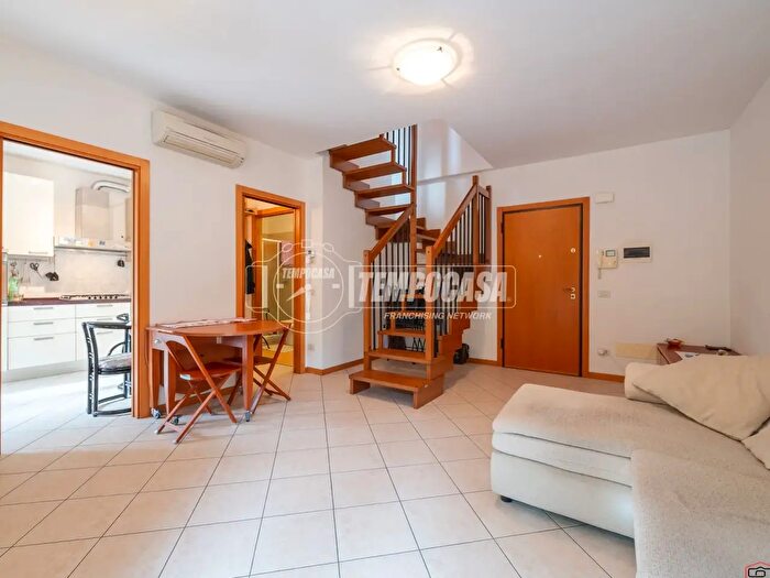 Appartamento con 5 locali in vendita in Via Settembrini, Misano Adriatico