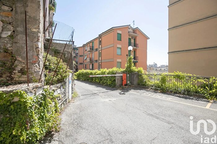 Appartamento con 5 locali in vendita in Via Boine, Genova