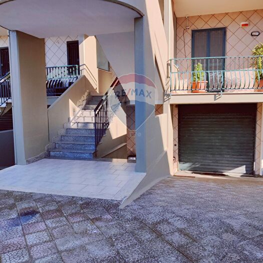 Appartamento trilocale in vendita in Via Casamassima, Cellamare