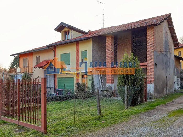 Case in Vendita e in Affitto - 2