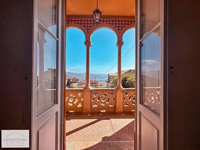 Appartamento trilocale in affitto in Via Simone Stefano, Santa Margherita Ligure