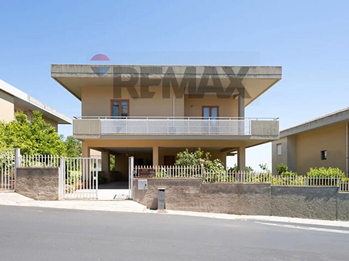 Casa con 16 locali in vendita in Via Scipione l'Africano, Palazzolo Acreide