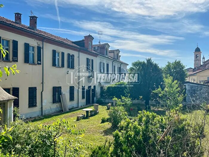 Casa con 10 locali in vendita in Via Rivoli, Orbassano