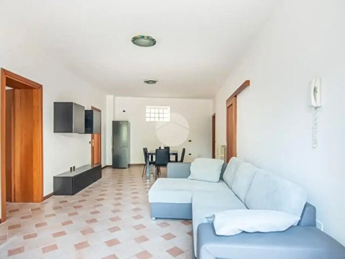 Appartamento con 5 locali in vendita in Via Principe Amedeo, Villafranca Di Verona