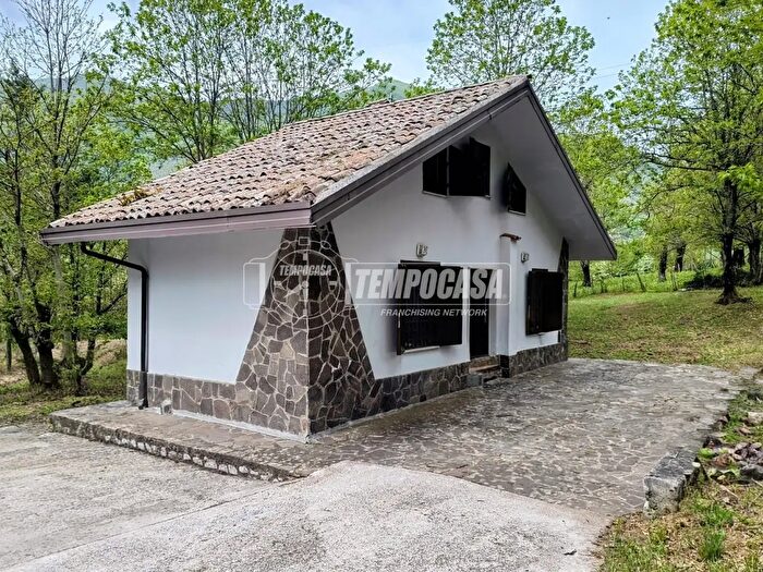 Casa trilocale in vendita in Ss, Serino