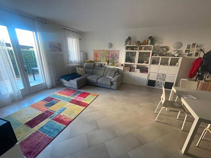 Appartamento trilocale in affitto in Via Ippolito Nievo, Feriole, Teolo