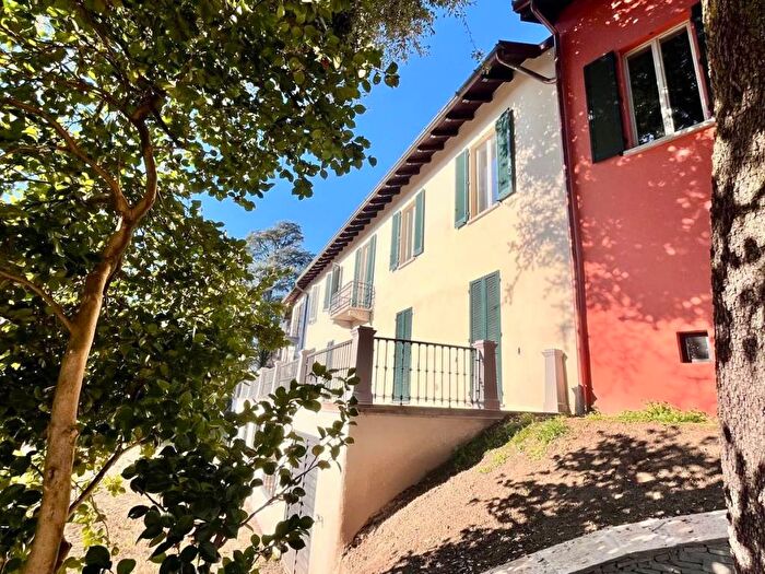 Appartamento con 6 locali in affitto in Via del Torchio, Cazzago Brabbia