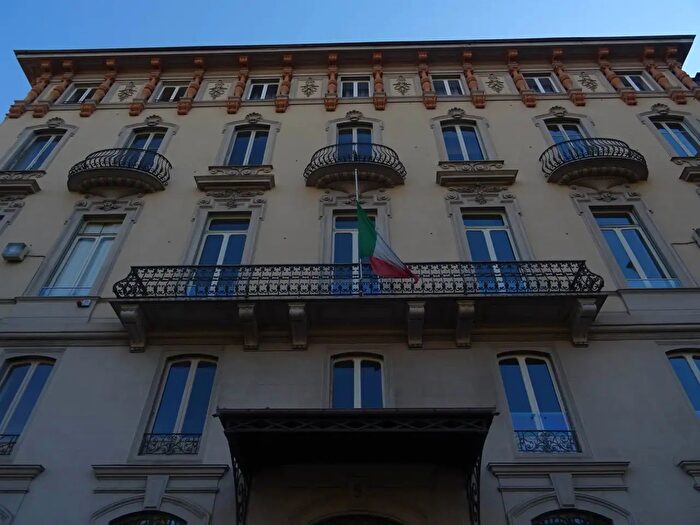 Appartamento con 5 locali in affitto in Piazza Solferino, Torino