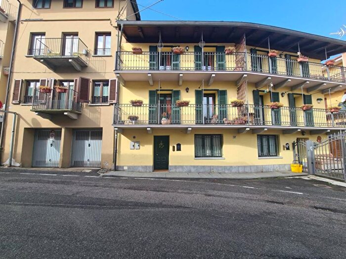 Casa quadrilocale in affitto in Via Umberto I, Lanzo Torinese