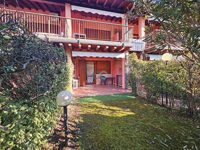 Appartamento bilocale in affitto in Via Adriano, Rivoltella, Desenzano del Garda