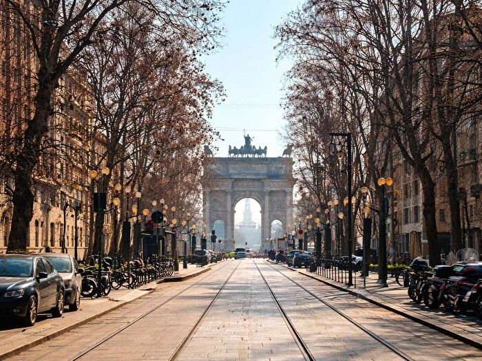 Appartamento trilocale in affitto in Arco della Pace, Milano