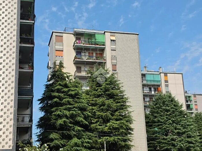 Appartamento trilocale in vendita in Viale Fratelli Cervi, San Giuliano Milanese