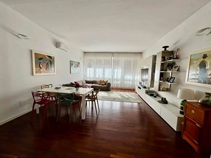 Appartamento con 5 locali in vendita in Firenze
