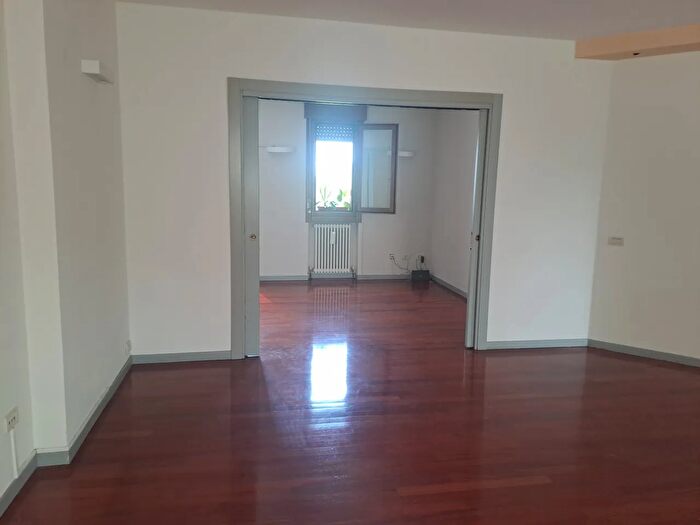 Appartamento quadrilocale in vendita in Via Quintino Sella, Vicenza