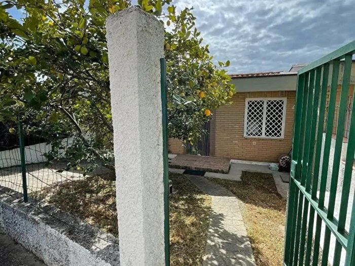 Casa trilocale in vendita in Maiolino, Gizzeria