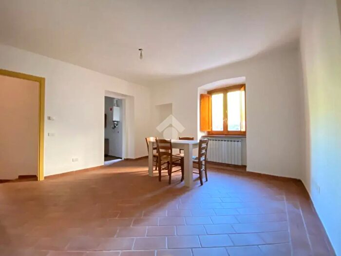 Appartamento trilocale in affitto in Via Stelluti, Acquasparta