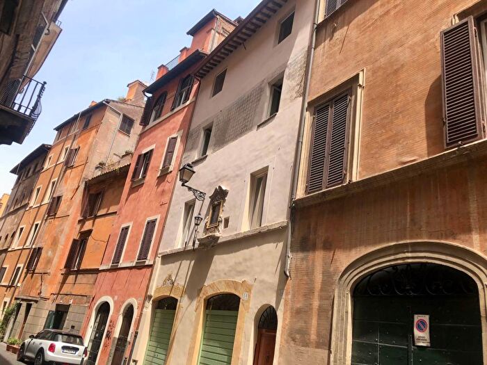 Appartamento monolocale in affitto in Via di Monserrato, Via Giulia, Roma