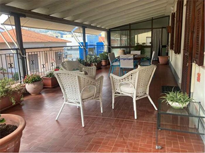 Appartamento con 6 locali in vendita in Via Piave, Albenga