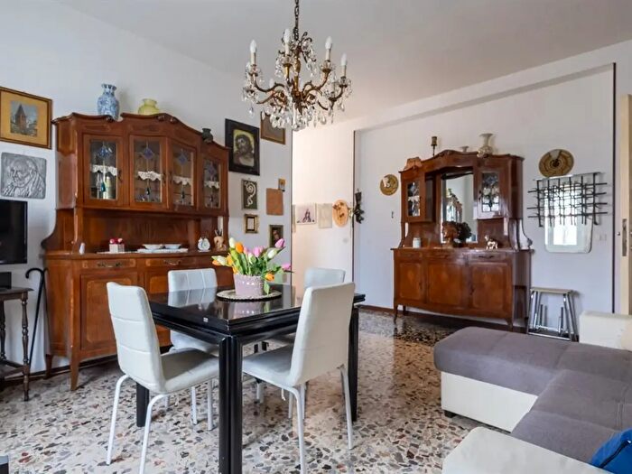 Appartamento trilocale in vendita in Via Nazario Sauro B, Monza