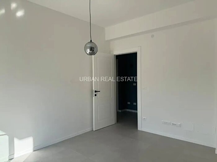 Appartamento trilocale in affitto in Via Giovanni E Demetrio Economo, Trieste