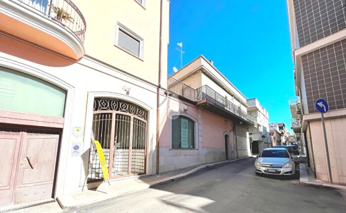 Appartamento con 5 locali in vendita in Via Goito, Canosa Di Puglia