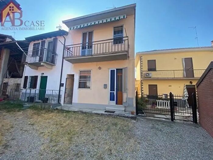 Casa trilocale in vendita in Via Mazzini, Gambolo'