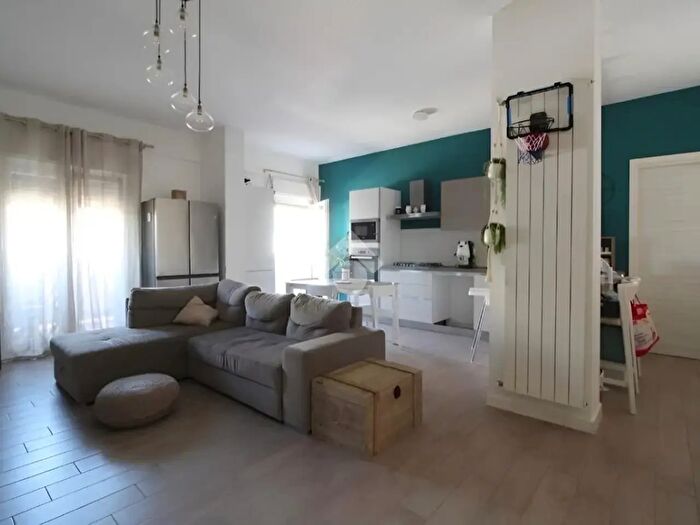 Appartamento trilocale in vendita in Largo Girolamo Bellavista, Palermo