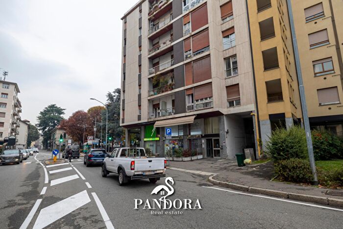 Appartamento in vendita in Piazza Giiovanni XXIII, Gallarate