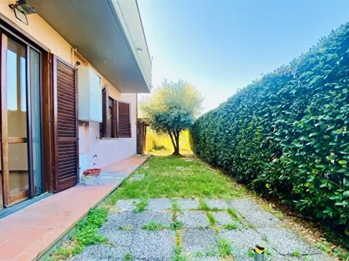Appartamento trilocale in vendita in Via Pesciatina, Lucca