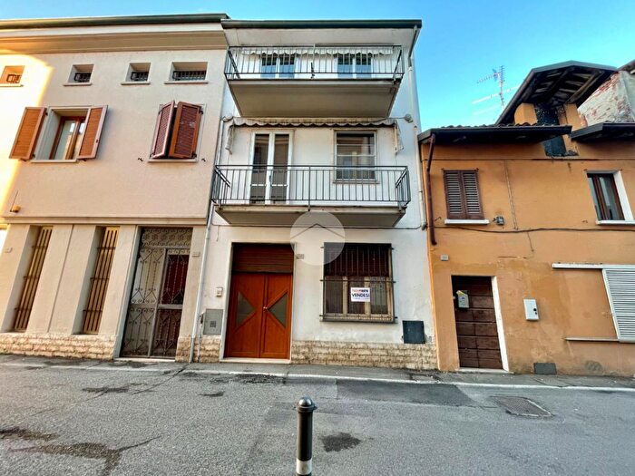 Casa con 5 locali in vendita in Via Grazio Cossali, Orzinuovi