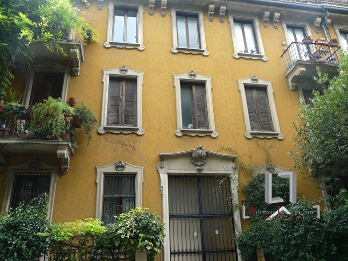 Appartamento bilocale in affitto in Via Serafino dellUomo, Milano
