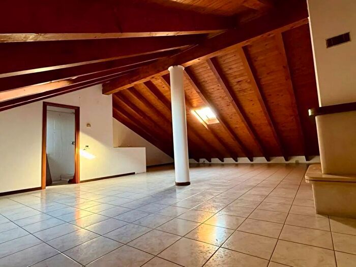 Appartamento quadrilocale in affitto in Via Mazzini, Centro, Bornasco