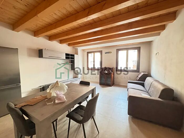 Appartamento trilocale in affitto in Via Roma, Belfiore