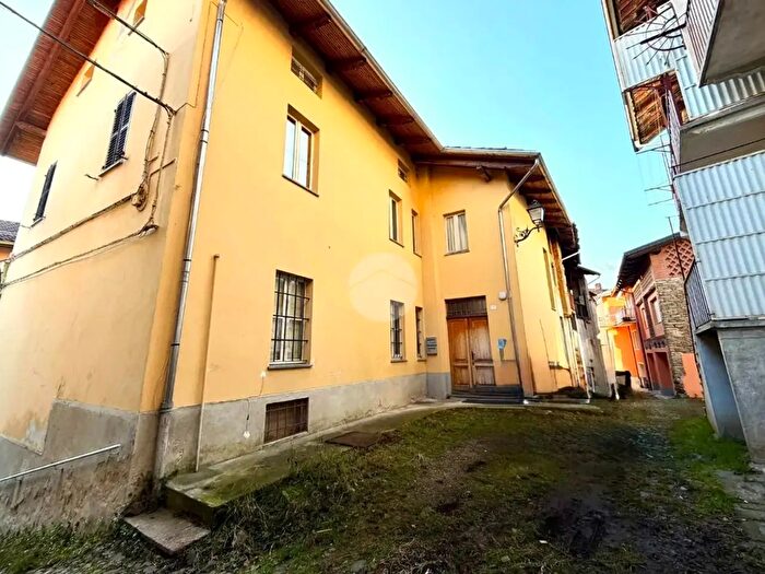 Appartamento con 5 locali in vendita in Via Basilio Bona, Sordevolo