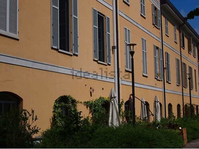 Appartamento bilocale in affitto in Alzaia Naviglio Pavese, Cantalupa San Paolo, Milano