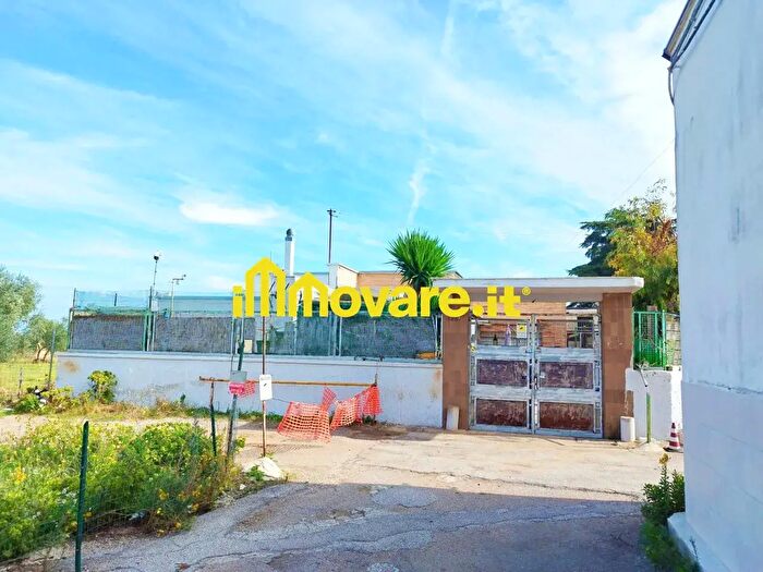 Casa trilocale in vendita in Via Bitritto, Bari