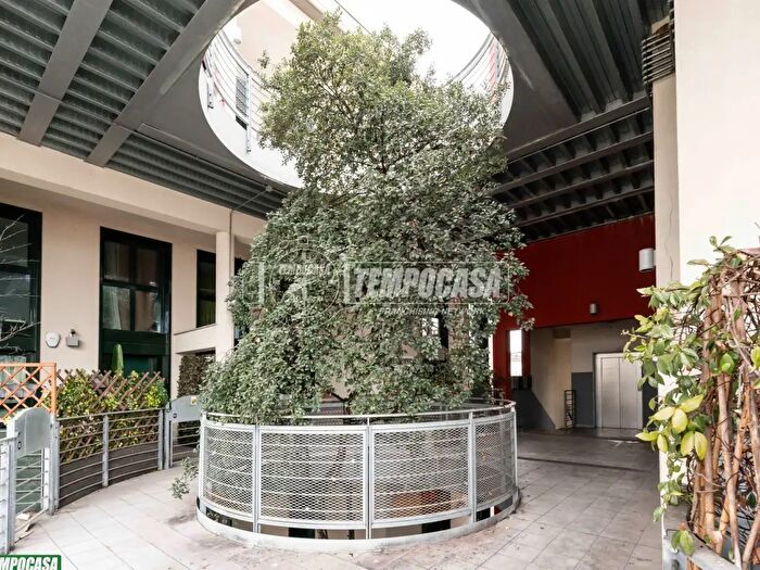 Appartamento quadrilocale in vendita in Via Adelaide Bono Cairoli, Milano