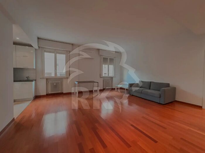 Appartamento trilocale in affitto in Via Milazzo, Bologna