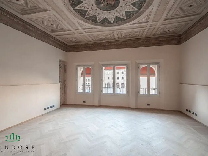 Appartamento con 5 locali in affitto in Via Pescherie Vecchie, Bologna