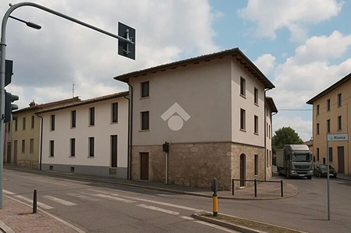 Appartamento quadrilocale in vendita in Via l Cadorna, Villongo