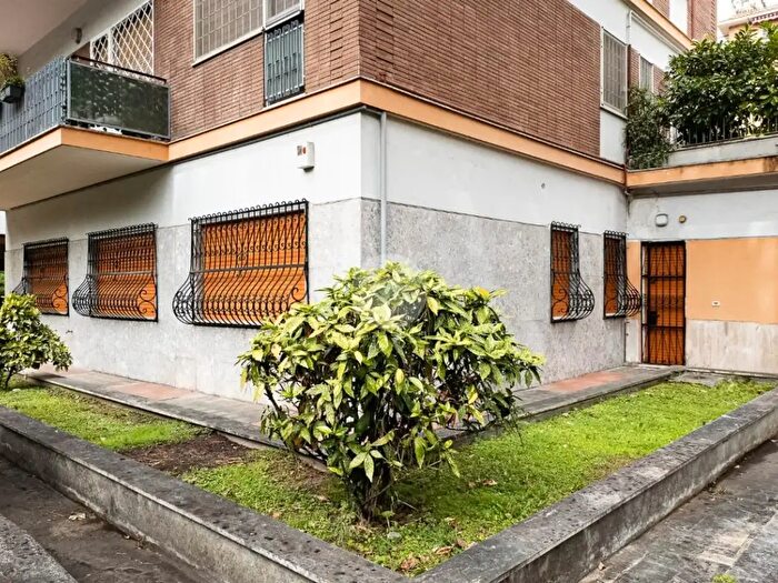 Appartamento bilocale in vendita in Via Tiberio Imperatore, Roma