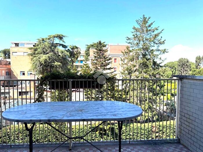Appartamento con 5 locali in affitto in Via Felice Cavallotti, Monteverde Vecchio, Roma
