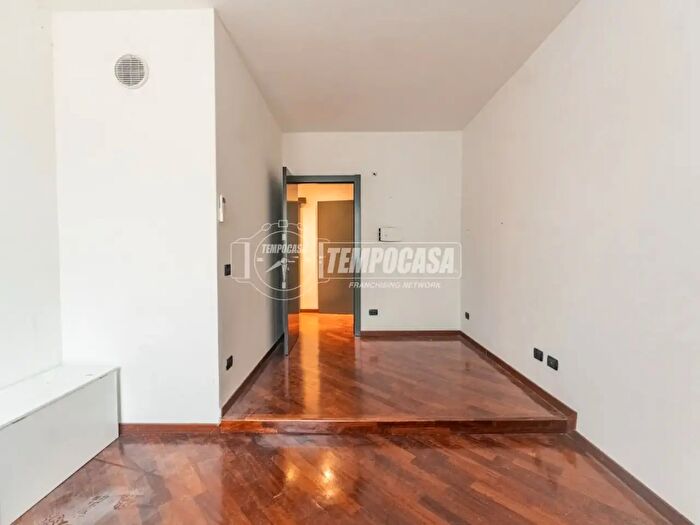 Appartamento bilocale in affitto in Via Pietro Maroncelli, Milano