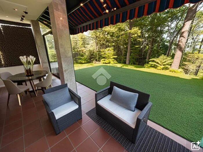 Casa quadrilocale in vendita in Via Monte Bisbino, Seregno